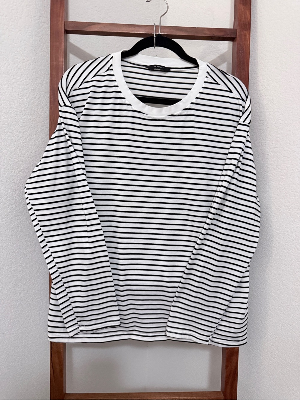 Striped Long-Sleeve Crewneck Tee - White & Black